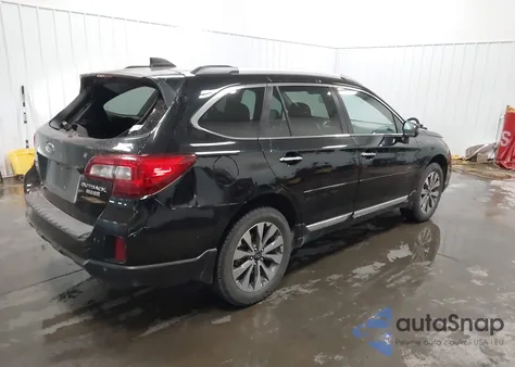 2017 Subaru Outback 2.5I Touring z USA, uszkodzony, nr VIN 4S4BSATC0H3430499